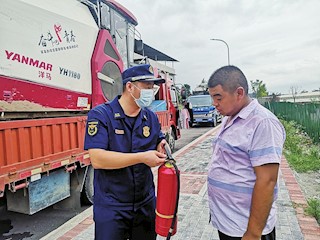 区消防救援支队开展秋收时节消防安全宣传活动