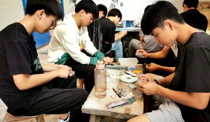 深化校企订单合作 赋能大足职教人才培养